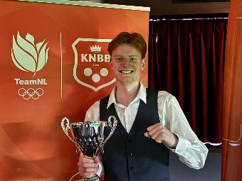 KNBB PERSBERICHT Hugo van Houten (19) wint NK Snooker 2026